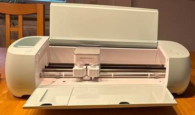 Schneidplotter Cricut Explore 3 gebraucht 