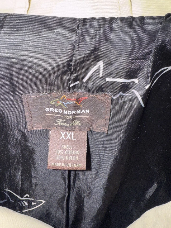 Chaqueta cortavientos de golf Shark by Greg Norman para hombre talla MED, tostada, logotipo de tiburón usada en excelente estado Foto 3 de 4