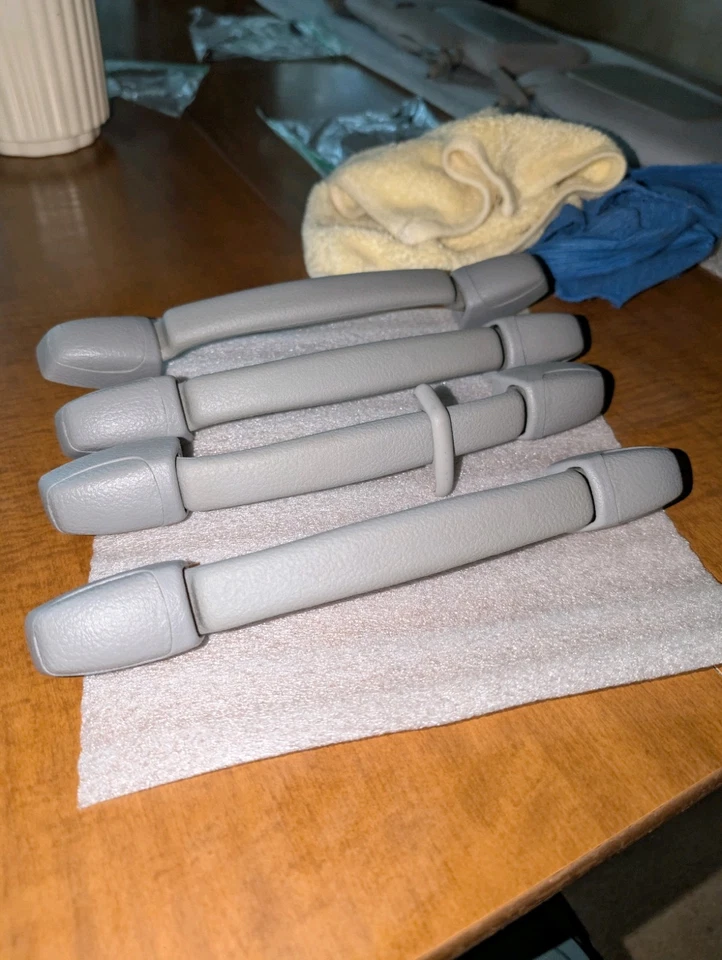 2004 Subaru Forester Grab Handles - Set Of 4 - OEM - Gray - Image 4 of 4