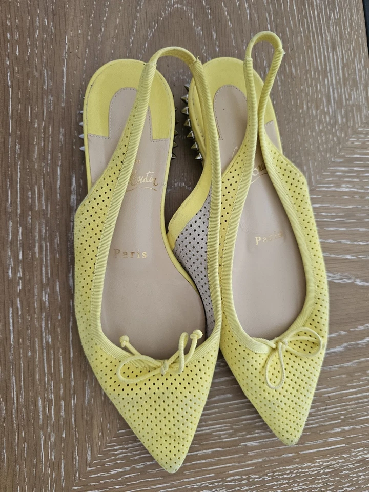 Christian Louboutin 'Hall' Spike Slingback Pisos Talla 7 EE. UU. 37 euros Precio de venta sugerido por el fabricante $695 Foto 3 de 4