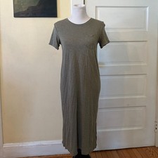 Green maxi midi dress viscose pocket crew neck side slit whimsical hippy spring