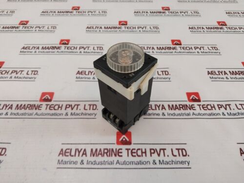 Crouzet TMR48A Timer Mit Basis - Bild 3 von 8