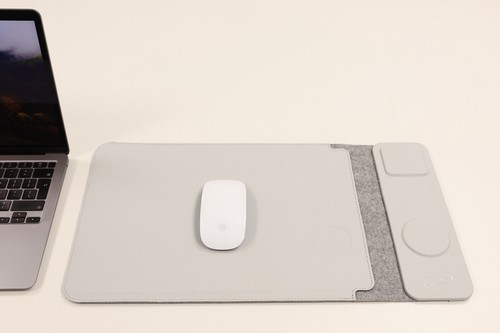 Magnetic 4-in-1 Wireless Charging Laptop Sleeve - Picture 4 of 10