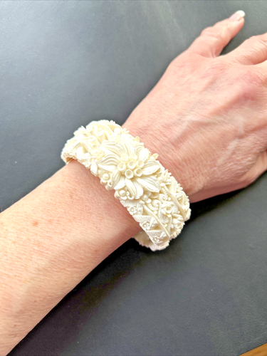 Zelluloid frühe Kunststoff geschnitzte Blumen Armreif Klammer Scharnier Armband - Bild 7 von 10