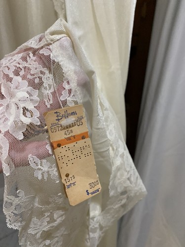 ❤️GLYDON’S HOLLYWOOD Lace Ivory Peignoir 2 Piece Set Full Sweep Negligee USA - Picture 8 of 12
