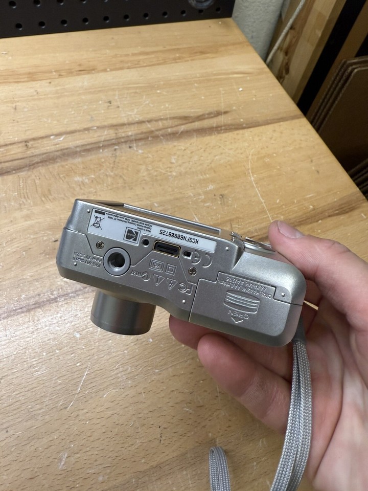 (S) Kodak EasyShare C643 6.1MP Compact Digital Camera Silver Tested