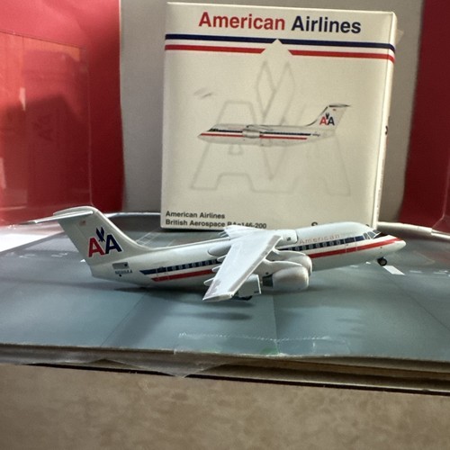 JC Wings 200 scale die-cast model AA Eagle BAe 146 commercial airliner N699AA - Bild 12 von 19