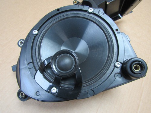 Harley Davidson FLHXS Street Glide 1745 2021 15,507 miles right speaker (9230) - Picture 3 of 10