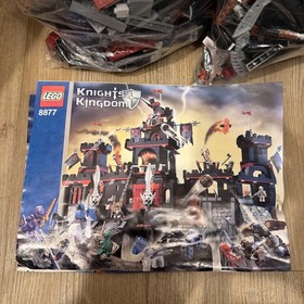 LEGO Castle: Vladek's Dark Fortress (8877)