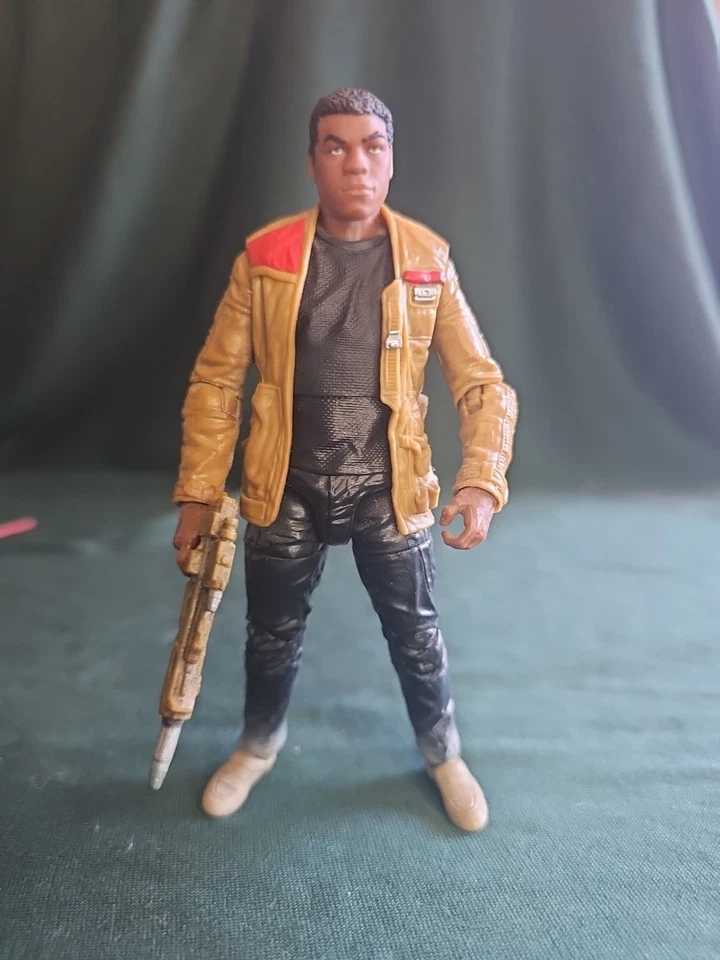 Star Wars The Black Series Finn Jakku Completo Con Blaster Foto 2 de 4