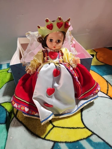 MADAME ALEXANDER DOLL QUEEN OF HEARTS From Alice In Wonderland #14511