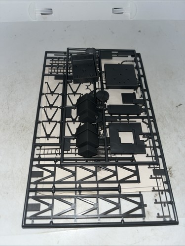 FALLER HO U/A TOWER PLASTIC MODEL KIT - Picture 6 of 10