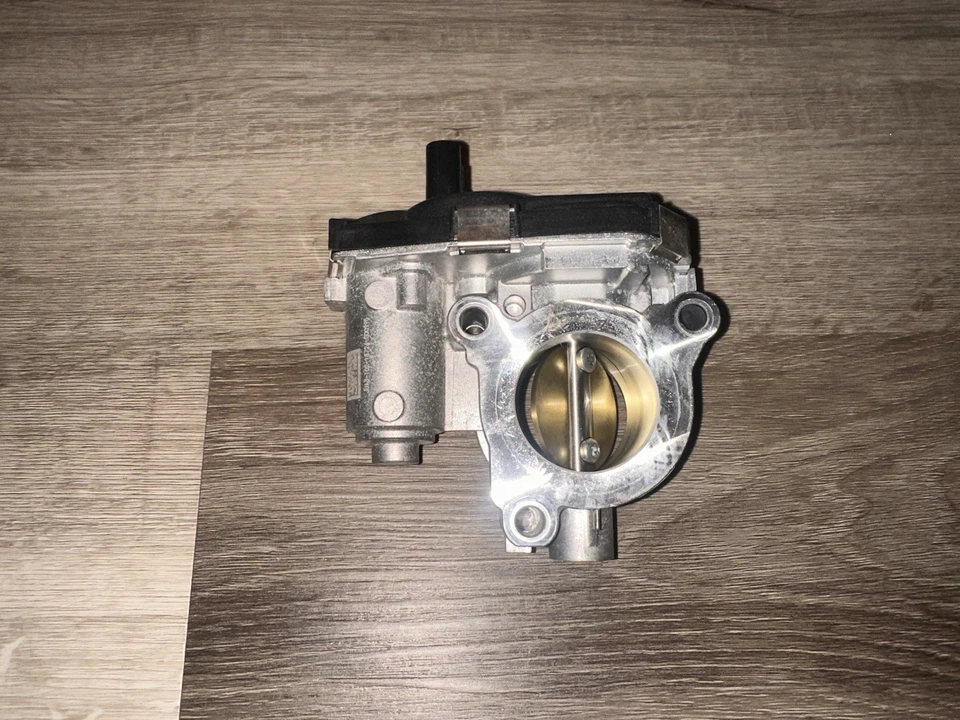 2024-2025 CUERPO DEL ACELERADOR DE INYECCIÓN DE COMBUSTIBLE CHEVY TRAX OEM 25205292 Foto 3 de 3