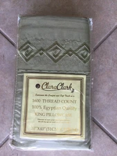 Clara Clark Egyptian Cotton 2 Piece King Pillow Case Olive Green 20" x 40" NEW