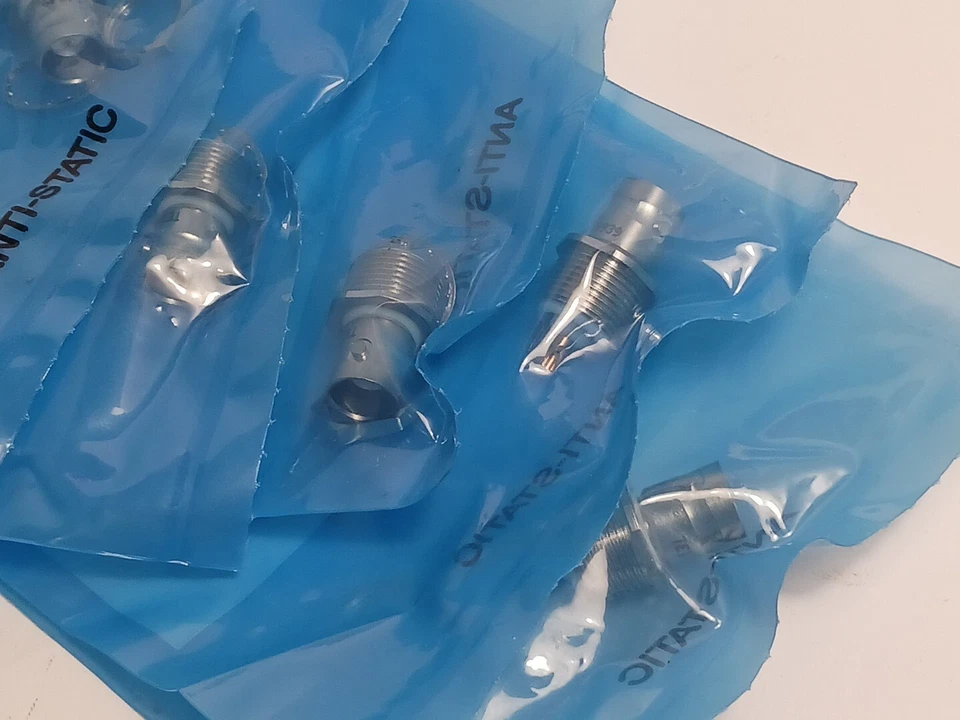 Trompeter BJ27 RF / Coaxial Connector, Insulated, BNC Coaxial Straight  - Image 2 of 4