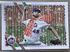 2021 topps holiday Jacob Degrom #HW22 Base+SSP Image Variation W/ Scarf (427)