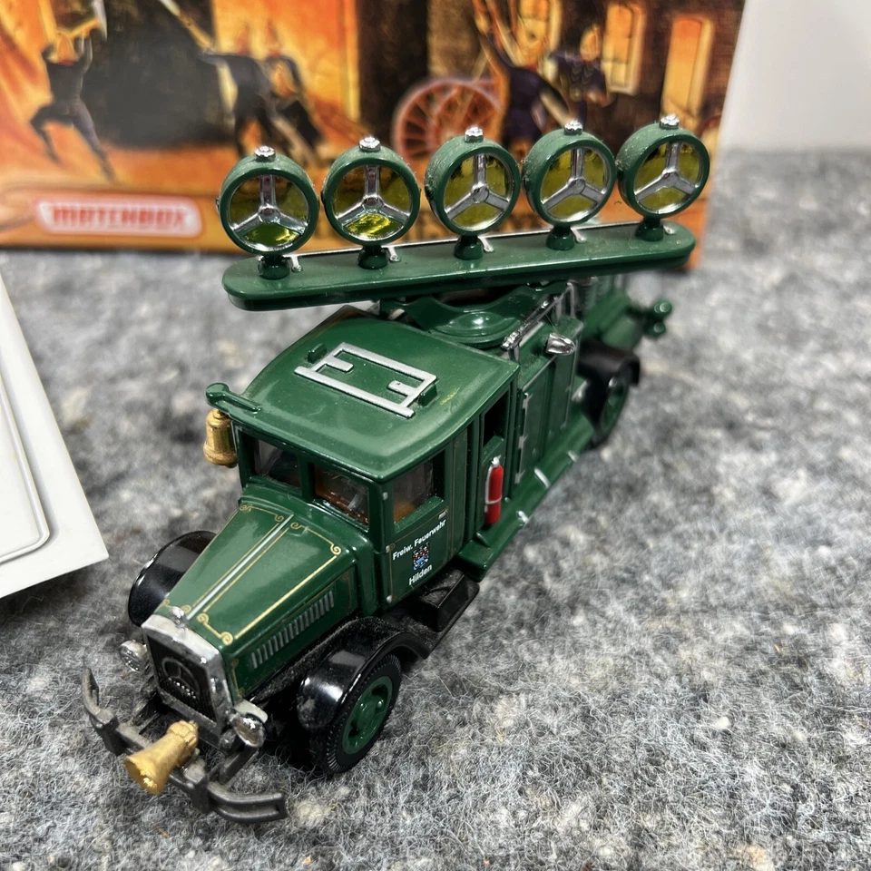 YYM37632 1932 Mercedes L5 Spotlight/ Generator Truck w/ Box and COA - Image 2 of 4