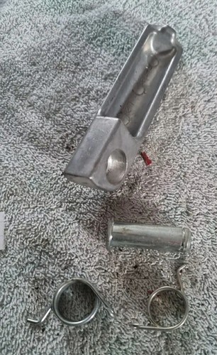 Kawasaki ZZR 1100 Left Rear Footpeg - Picture 9 of 11