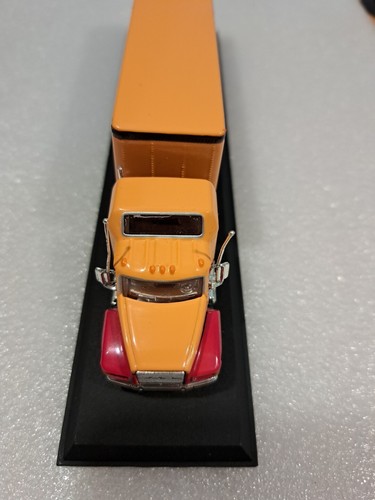 Mack CH600 "Honey Brown Lager " 1/100 Scale Matchbox Diecast Model CCY05-M - Picture 6 of 11
