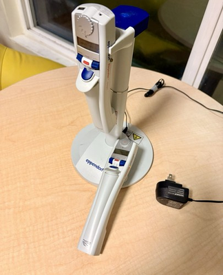 #ad Eppendorf Repeater XStream Electronic Multi Dispenser Pipette System W Charger $435.00