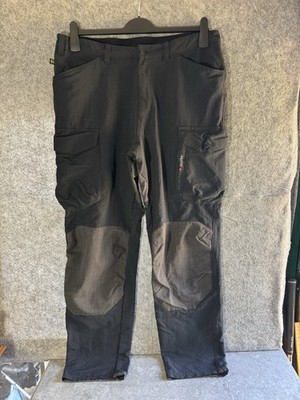 Musto Evolution Performance UV Herren 36R Segel Cargo Hose Schwarz UPF 50