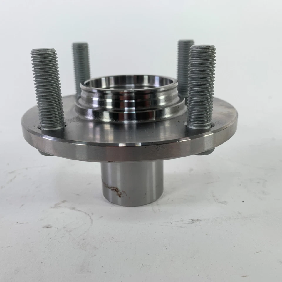 Buje de rueda Dorman 930-350 para 93-02 Mitsubishi Mirage L4 02-06 Lancer L4 Foto 3 de 4