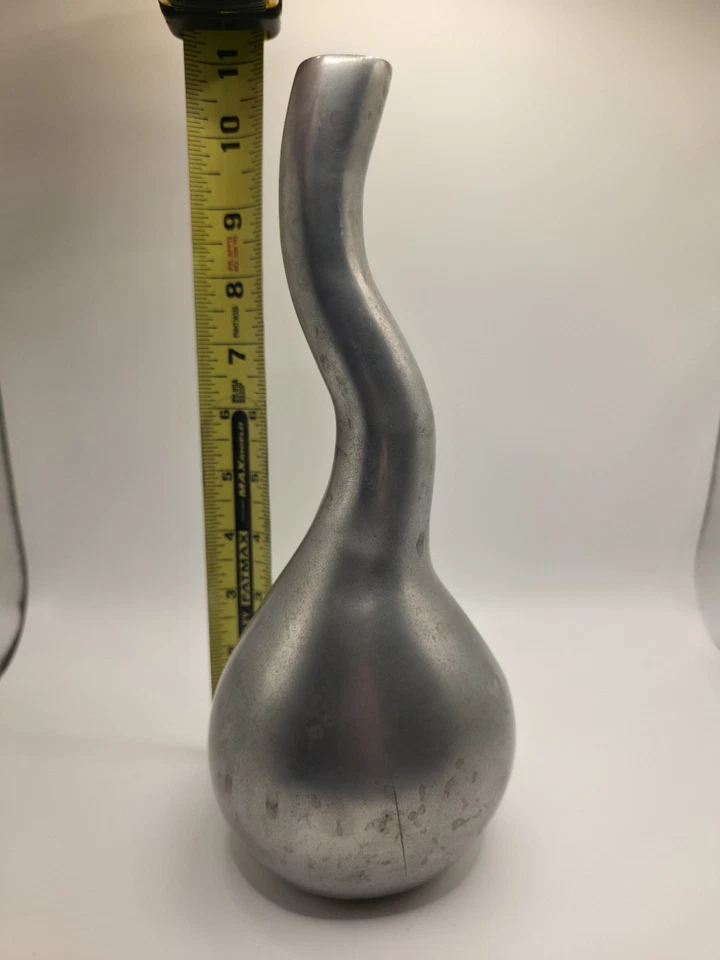 Jarrón escultura aluminio abstracto plateado decoración Foto 4 de 4