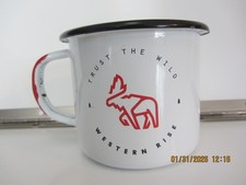 Tasse/tasse camping en étain Trust The Wild Western Rise design par Quality Mountain Works