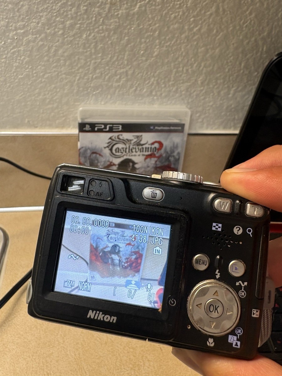 Nikon Coolpix 7900 Digital Camera 7.1MP 3x Zoom Black With Battery