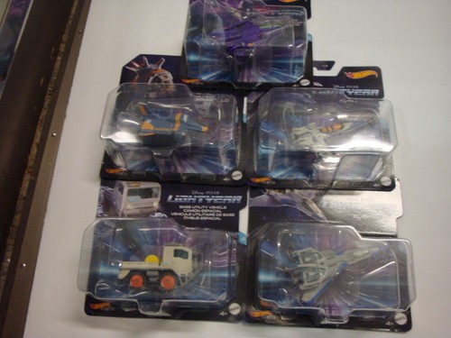 Hot Wheels Disney Pixar LIGHTYEAR Set 5 Fighter Ships CRAZY SALE Orig $35 $19.95 - Picture 3 of 9