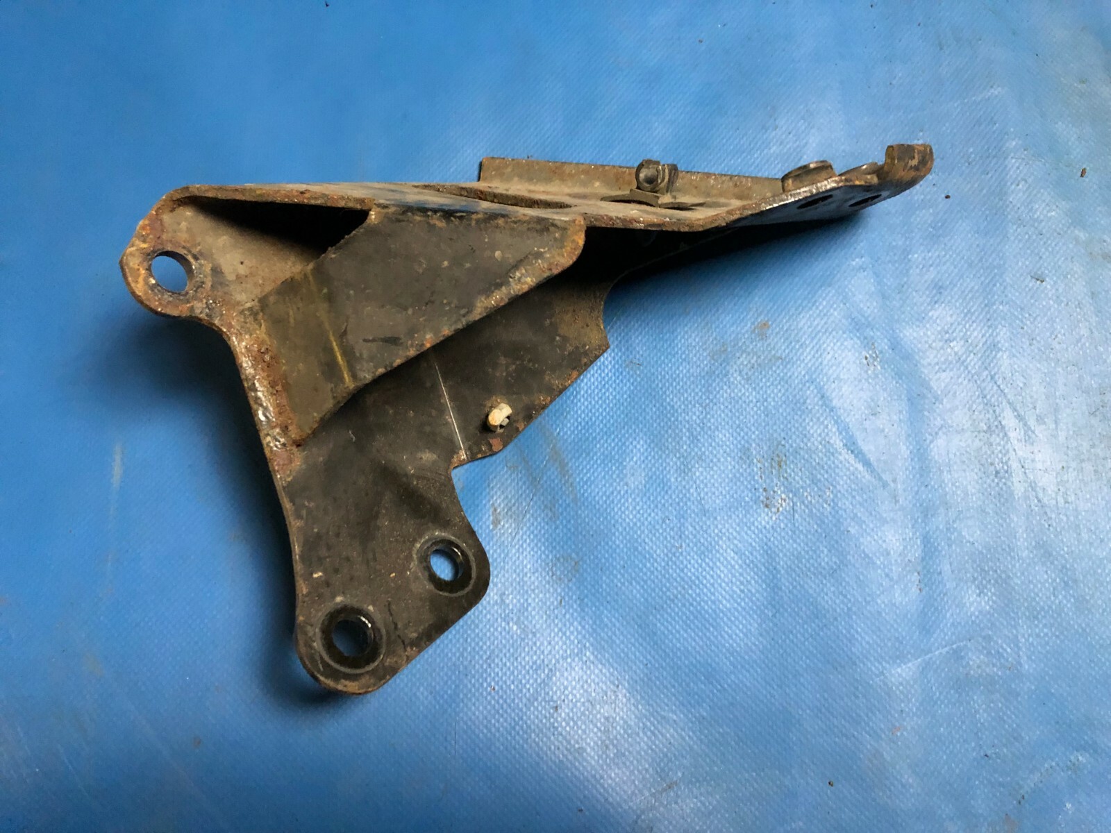 MG F/TF Clutch Slave Cylinder Bracket (Part UUU100650) eBay