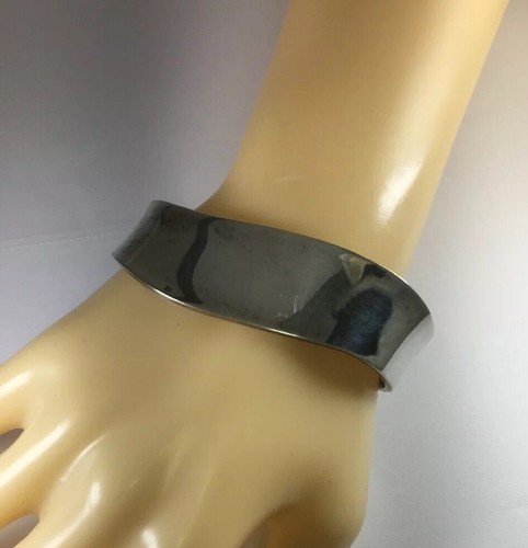 New Old Stock CII Sterlingsilber gewelltes Design Manschette Armband Größe 7" - Bild 3 von 7