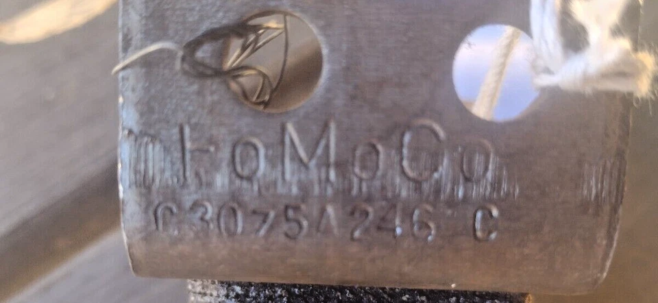 Suspensión de escape Ford Fairlane 1962-1965 número de pieza C30Z5A246C Foto 4 de 4