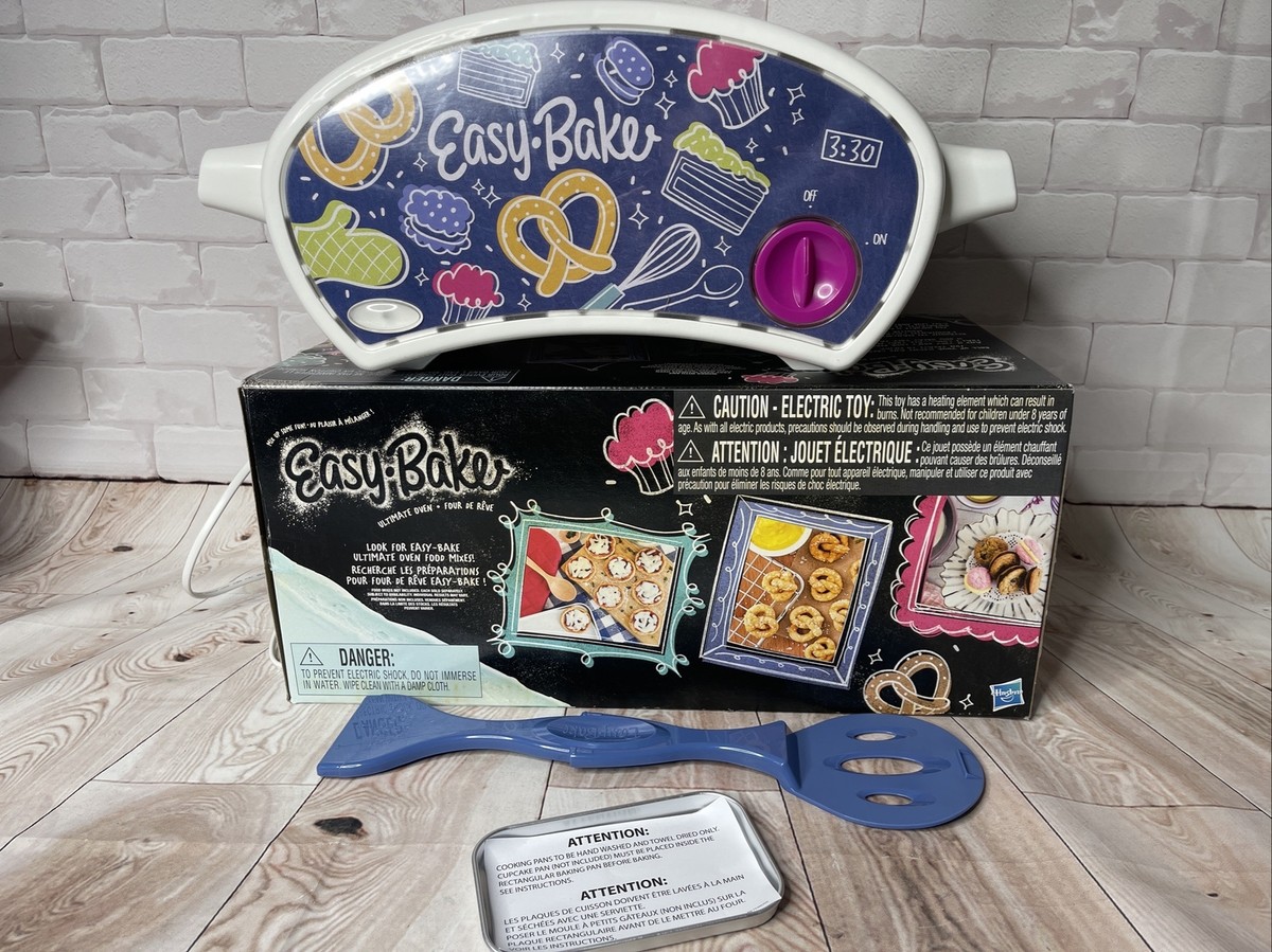 Easy-Bake Ultimate Oven Creative Baking Toy Brand New Open Box