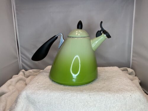Le Creuset Ogive Enamel-on-Steel 1.7 Quart Tea Kettle - Kiwi Green Ombré - 第 1/12 張圖片