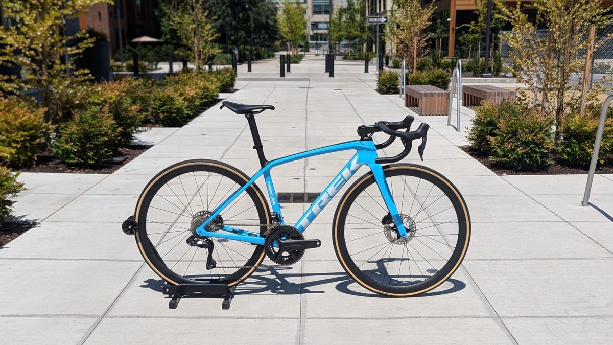Emonda SLR 50 cm Ultegra 12 speed Azure Trek Project One complete