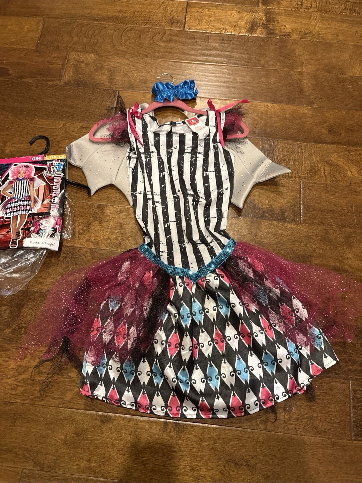Picture 1 of 6