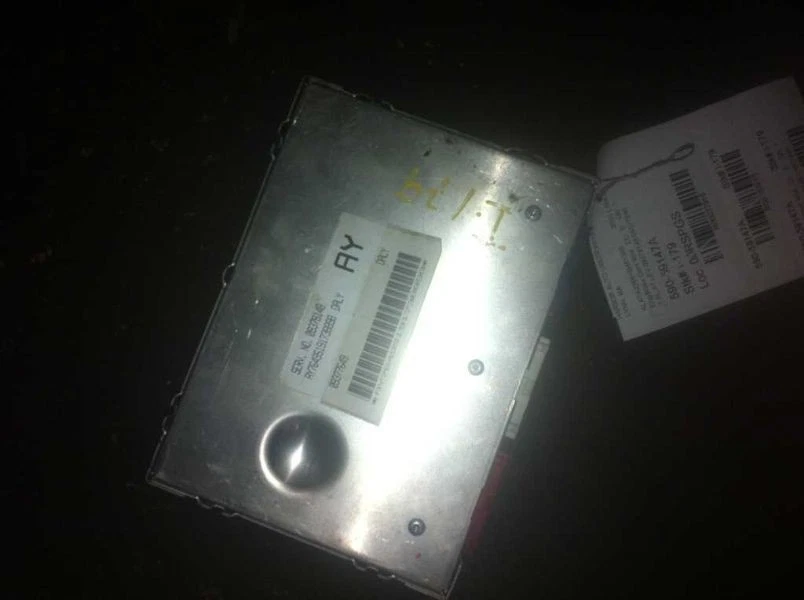 98 99 00 01 MOTOR LANOS ECM MÓDULO DE CONTROL ELECTRÓNICO 1,6 LITROS Foto 2 de 3