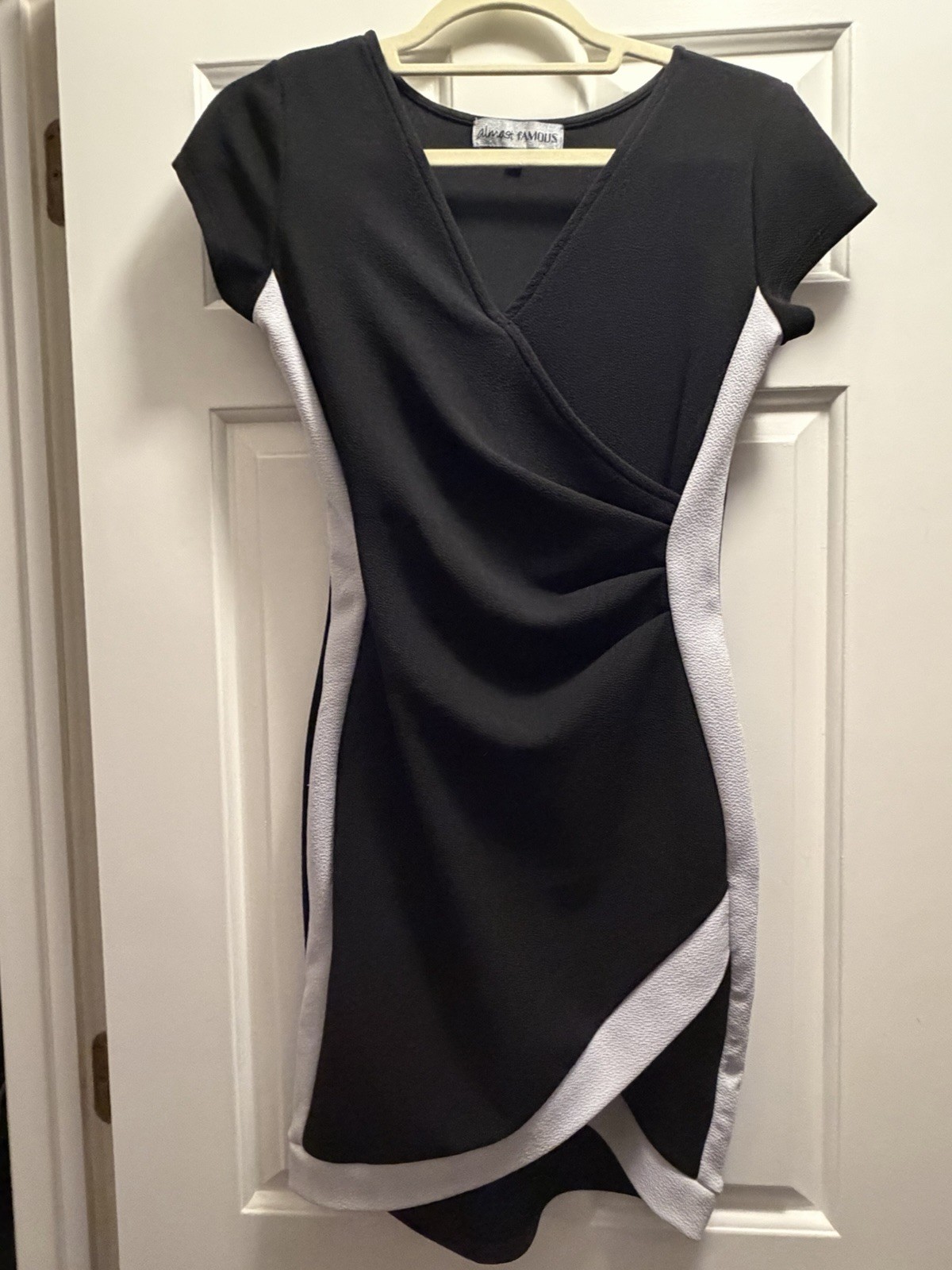 Almost Famous Dress Medium Black White Stretchy Short Sleeve