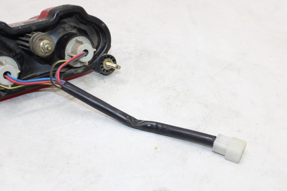 98-02 KAWASAKI NINJA ZX6R ZX600J OEM LUZ TRASERA LUZ DE FRENO TRASERA Foto 4 de 4