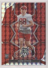 2022 Panini Mosaic Rookies Red Mosaic Prizm Cade Otton #361 0ve9