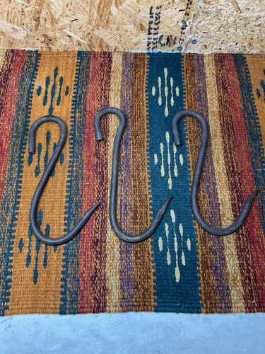 Vintage Meat Hooks Metal Bent Primitive Farmhouse Iron Lot Of 3 Butcher - Picture 5 of 11