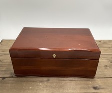 Vintage Reed & Barton Cherry Mahogany Jewelery Box Gold Velvet Lining