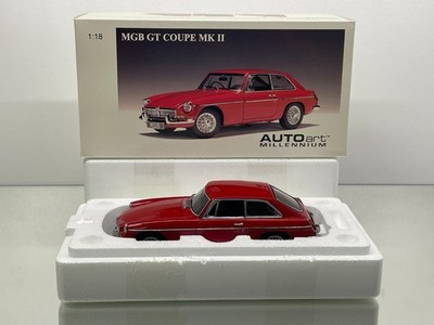 AUTOART 76601 MGB GT COUPE MK II 1969 -RED 1:18- GOOD IN BOX