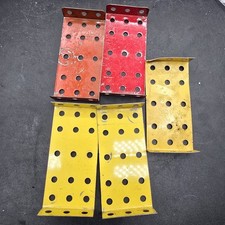 Gilbert Erector MC 1" x 2 1/2" BASE PLATE: 1959-62 YELLOW AND RED SQUARE Lot