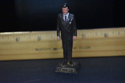Vintage Marx Presidential Mini Statue JF Kennedy
