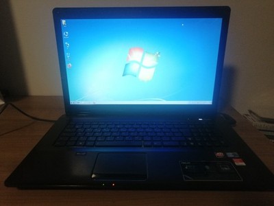 Asus X72J   Funktioniert, Kein Ladegerät, Schwacher Akku