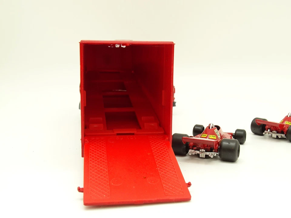 Polistil 1/55 Sb - Fiat Rimorchio Camper Portauto Scuderia Ferrari +2 F1 312 T2 - Immagine 3 di 4