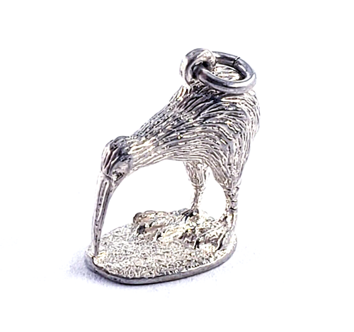 Vintage 925 Sterling Silver Tiny KIWI BIRD Charm Pendant Animal New Zealand Dodo - Picture 2 of 9