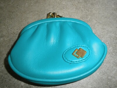 Vintage AAi #2068 Turquoise Double Kiss Lock Coin Purse Wallet (P6)